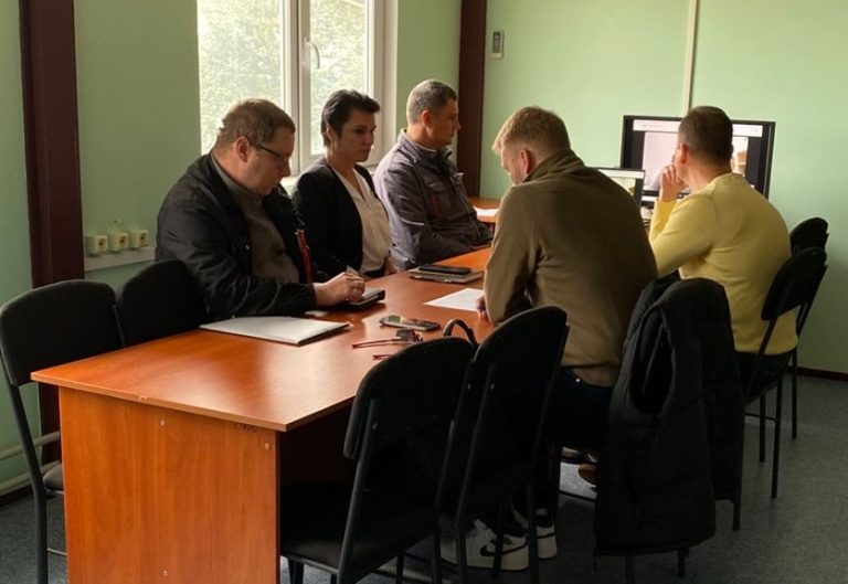 Нарада з переробки твердих радіоактивних відходів
